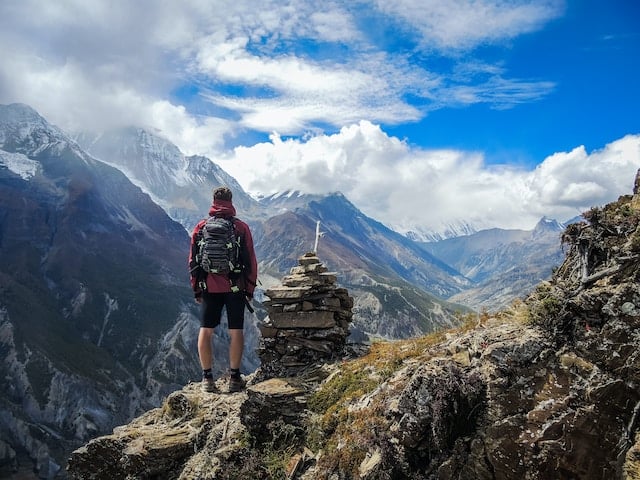 Trekking in the heights of the Himalayan mountain range