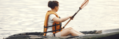 kayak-femme-kayak-fille-pagayer-eau